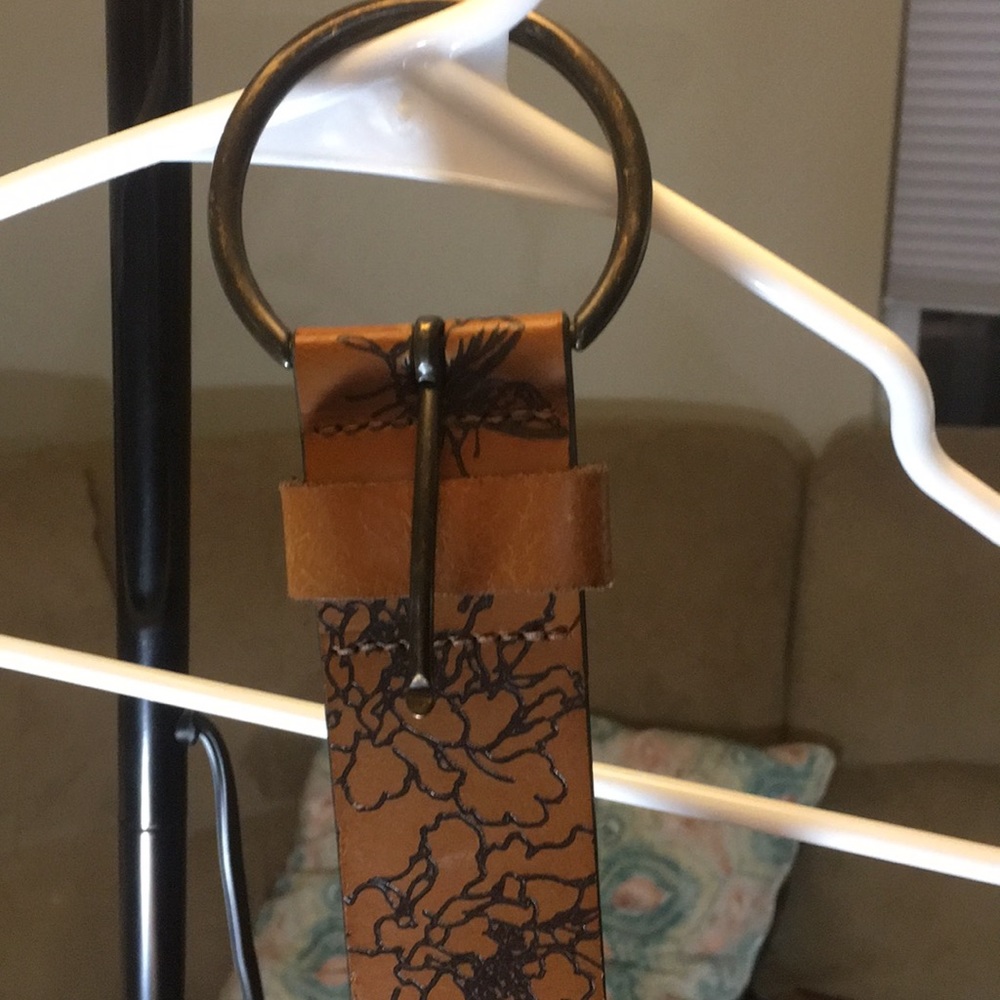 Belts - Picture 3 of 8